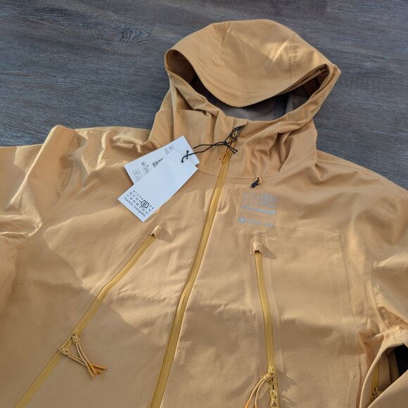 MM6 Maison Margiela x Salomon GORE-TEX hooded windbreaker - Picture 2 of 7